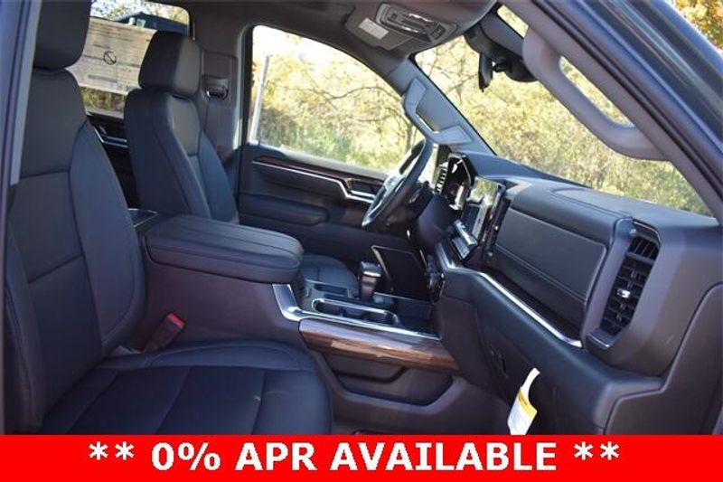 New 2025 Chevrolet Silverado 1500 LTImage 13