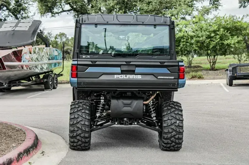 2025 Polaris RANGER CREW XP 1000 NORTHSTAR EDITION ULTIMATE BLUE SLATE METALLIC SMOKEImage 3