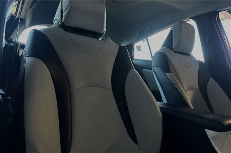 2017 Toyota Prius Prime Image 25