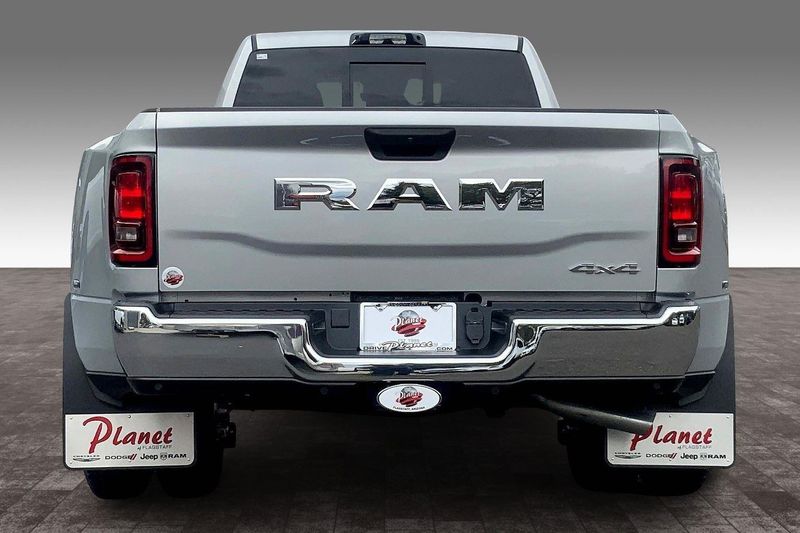 2026 Ram 3500 Tradesman photo 4