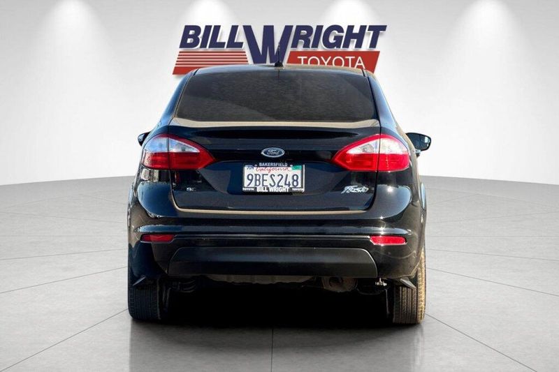 Used 2019 Ford Fiesta SEImage 4