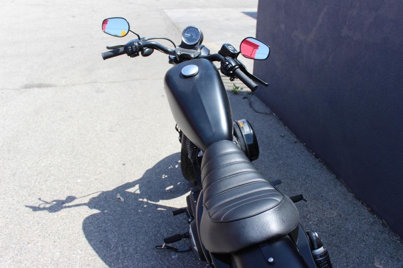 2022 Harley-Davidson Sportster Iron 883 Image 7