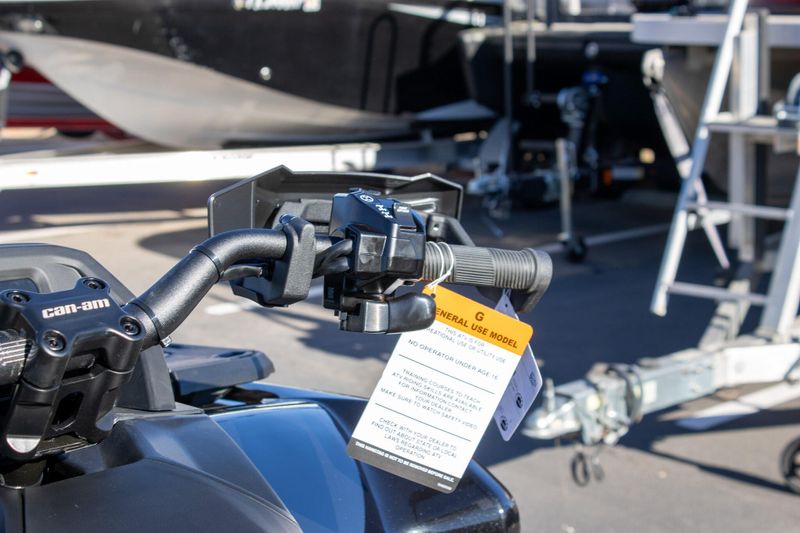 NEW 2026 CAN-AM OUTLANDER MAX 6X6 BACKCOUNTRY 1000R Image 22