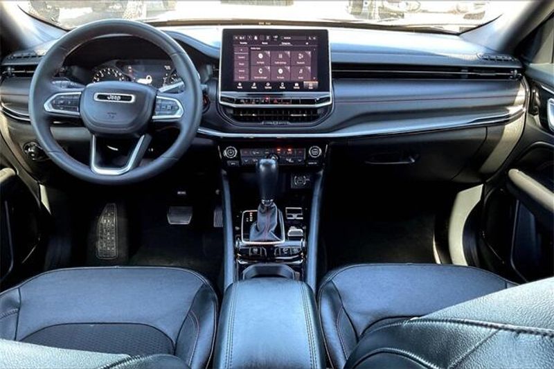 2023 Jeep Compass Trailhawk photo 13