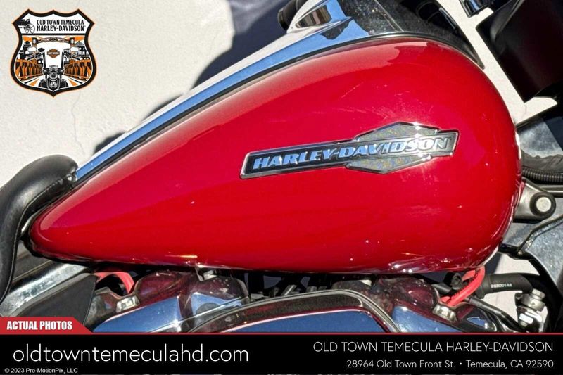 2021 Harley-Davidson Street Glide in a BILLIARD RED exterior color. BMW Motorcycles of Temecula – Southern California (951) 506-6903 bmwmotorcyclesoftemecula.com 