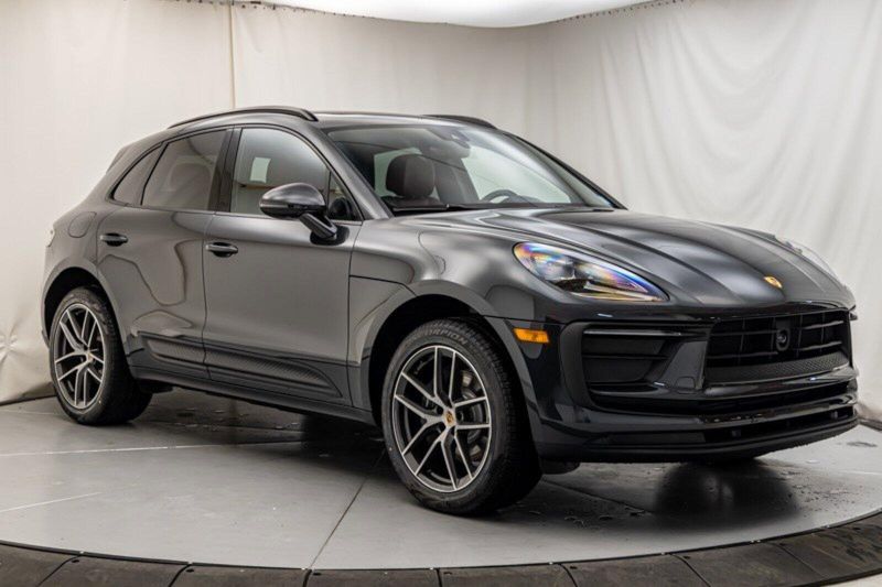 2024 Porsche Macan Image 7