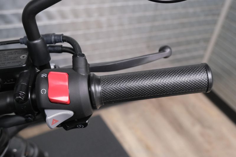 NEW 2026 HONDA REBEL 300 ECLUTCH Image 19