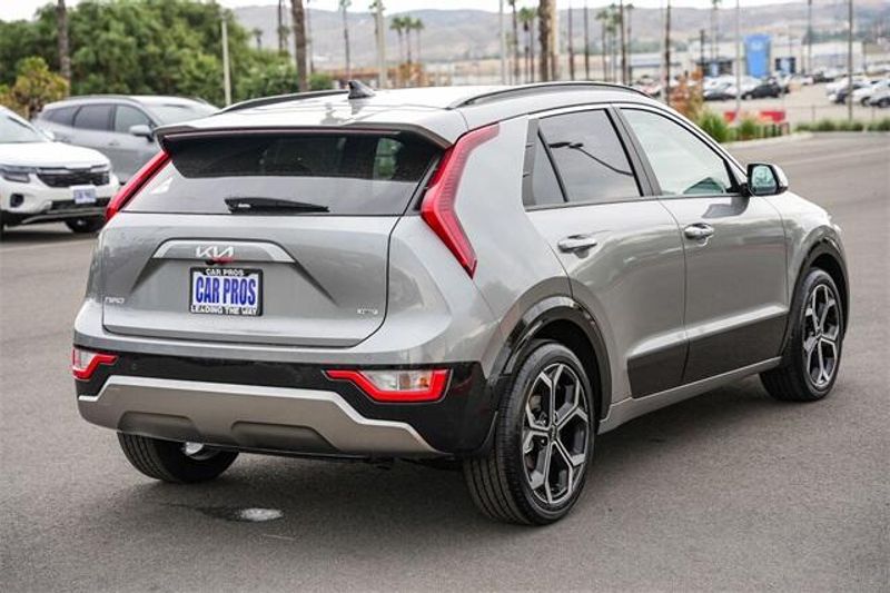 New 2025 Kia Niro EX TouringImage 15