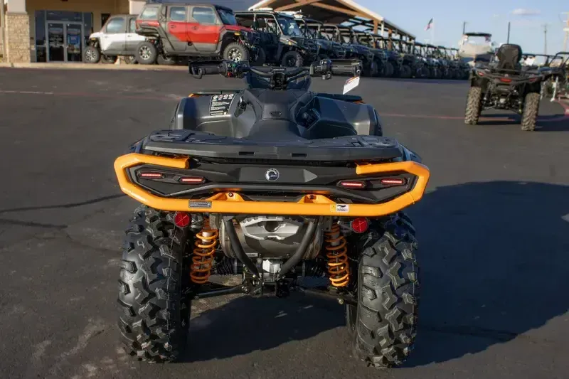 NEW 2026 CAN-AM OUTLANDER MAX XTP 1000R WITH SMARTSHOX Image 7