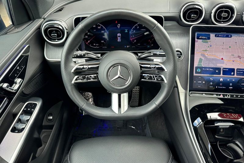 Used 2025 Mercedes-Benz GLC 300Image 16