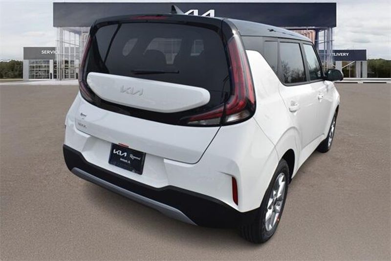 New 2025 Kia Soul SImage 3