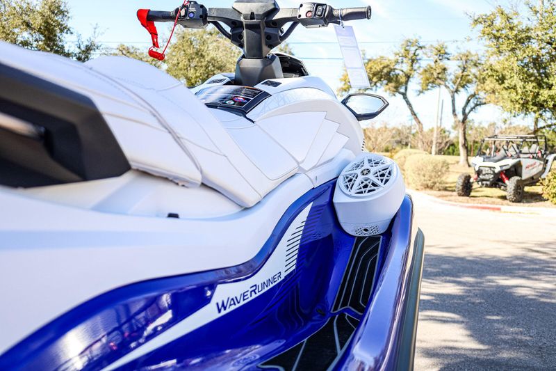 2025 Yamaha GP SVHO WITH AUDIO WHITE AND RACING BLUE Image 11