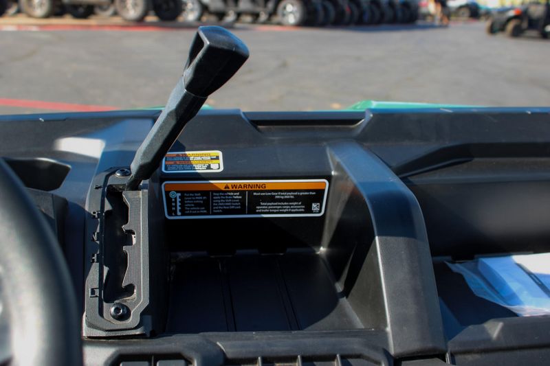 2025 Can-Am DEFENDER MAX DPS HD7 COMPASS GREEN Image 19