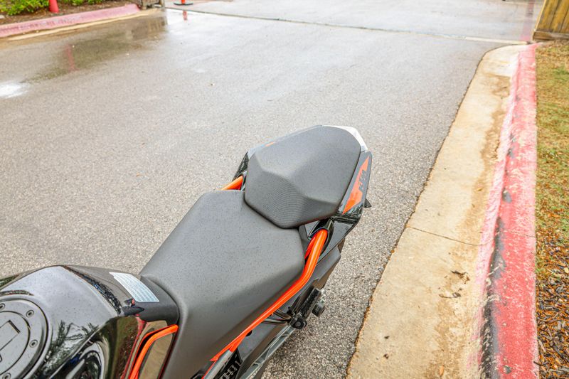 USED 2022 KTM DUKE 200 Image 4