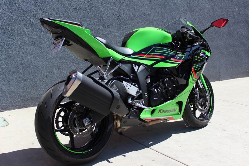 2024 Kawasaki Ninja�� ZX���-6R ABS Image 6