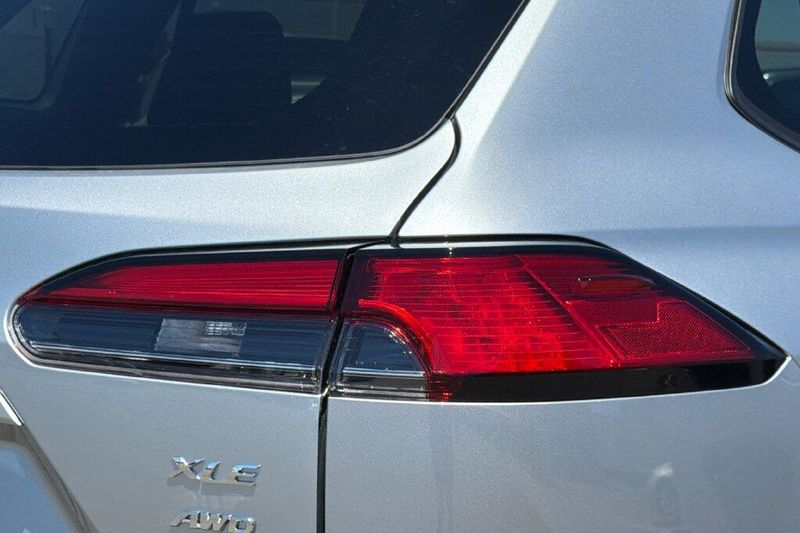 New 2026 Toyota Corolla Cross XLEImage 31