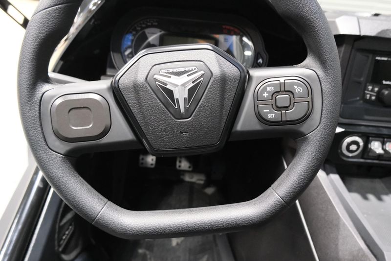 NEW 2026 POLARIS SLINGSHOT S Image 12