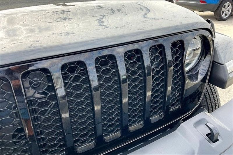 2021 Jeep Gladiator SportImage 30