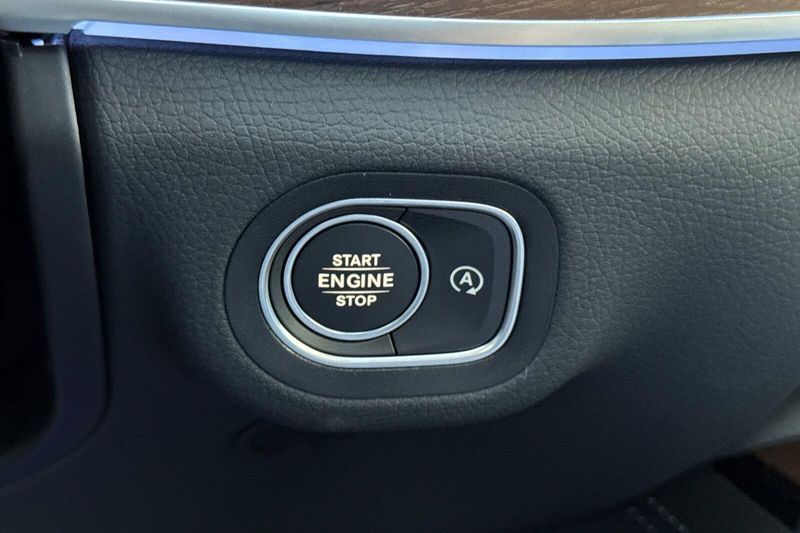 New 2026 Mercedes-Benz GLS 450Image 21