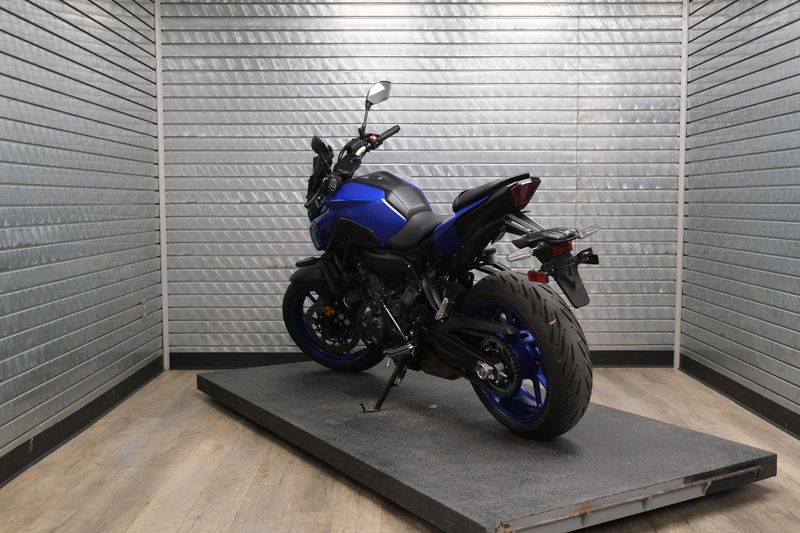 USED 2022 YAMAHA MT-07 Image 5