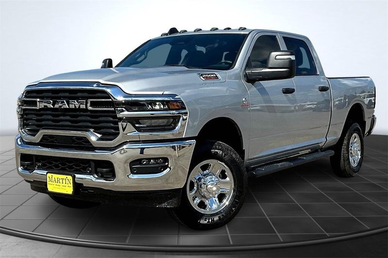 2025 Ram 2500 Tradesman photo 2