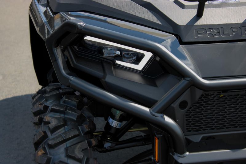 New 2025 Polaris SPORTSMAN TOURING 570 ULTIMATE GRANITE GRAY Image 10