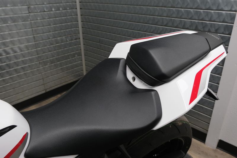 NEW 2026 HONDA CBR1000R Image 21
