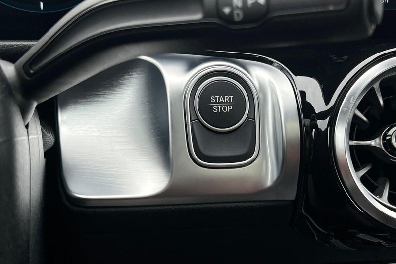 2023 Mercedes-Benz EQB 300Image 26