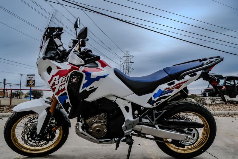 2025 Honda AFRICA TWIN ADV SP ES DCT PEARL WHITEImage 14