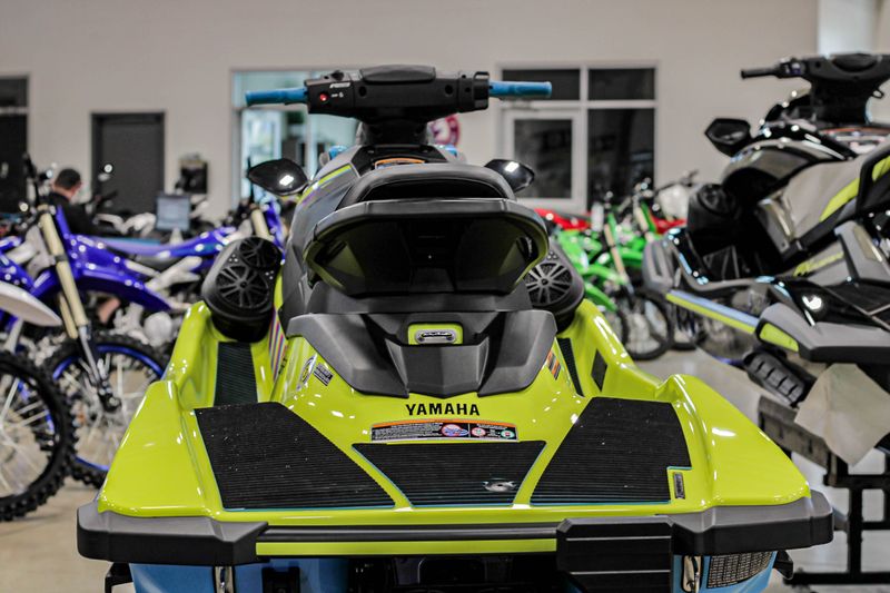 2024 Yamaha WAVERUNNER EX DELUXE LIME YELLOW AND CYAN Image 6