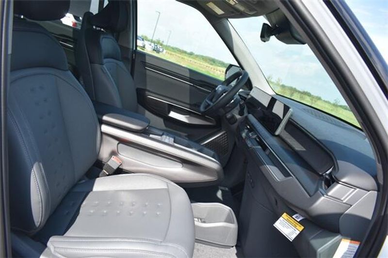 New 2026 Kia EV9 WindImage 15