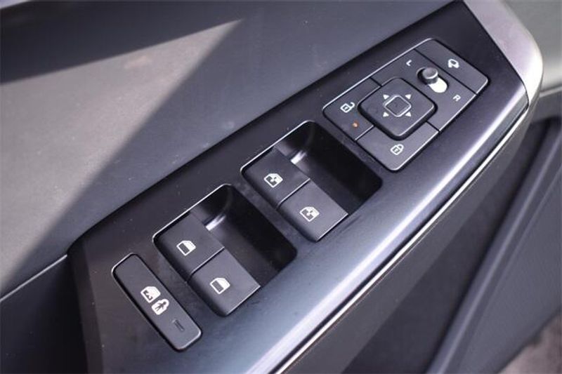 New 2025 Kia EV6 LightImage 18