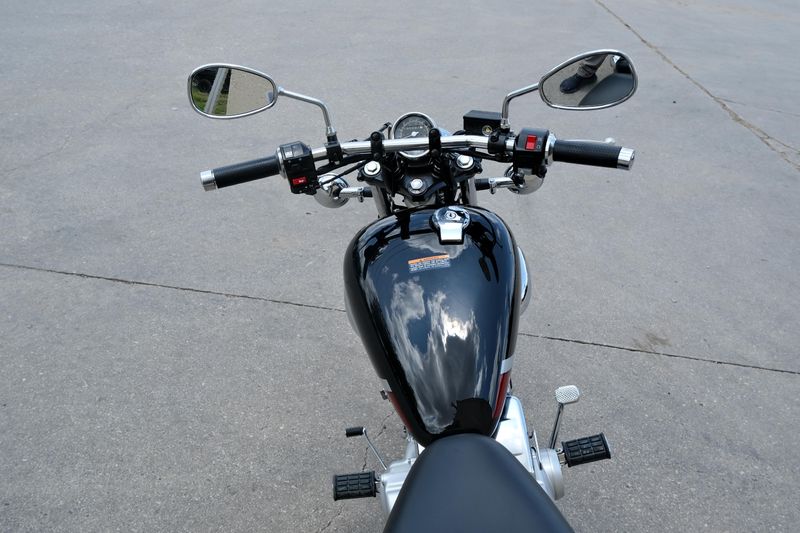 2025 Yamaha V STAR 250 RAVEN Image 9