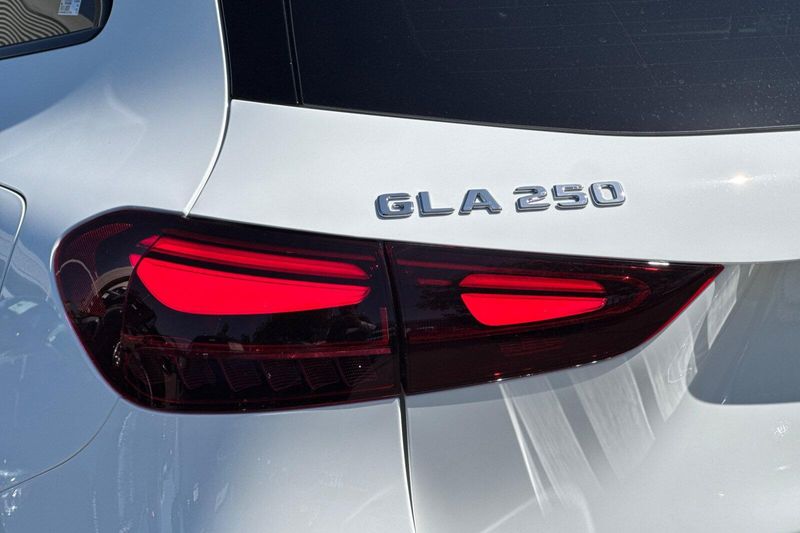New 2026 Mercedes-Benz GLA-Class GLAGLA 250Image 24