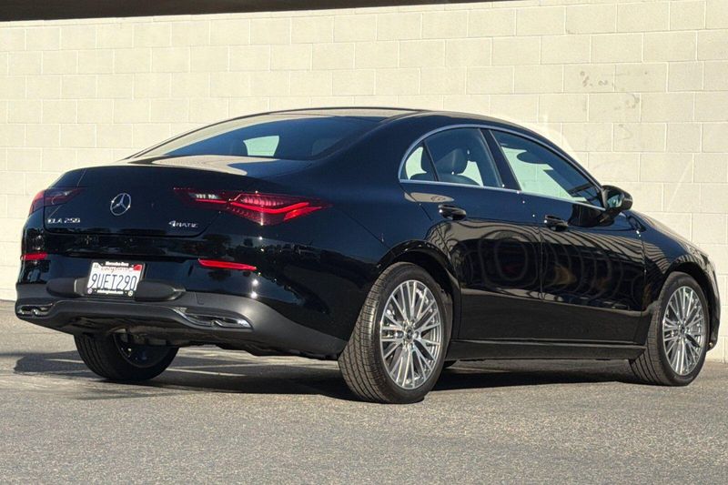 Used 2025 Mercedes-Benz CLA 250Image 4