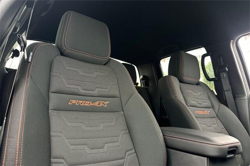 New 2025 Nissan Frontier PRO-4XImage 13