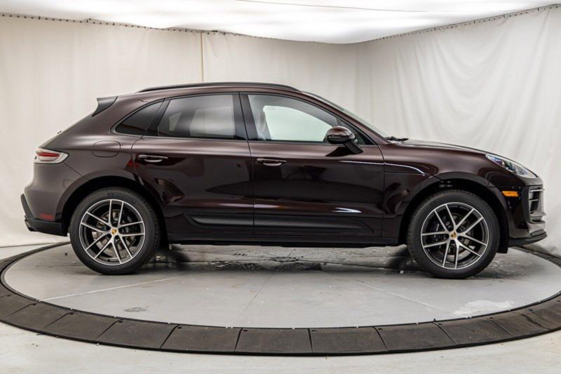 2024 Porsche Macan Image 6