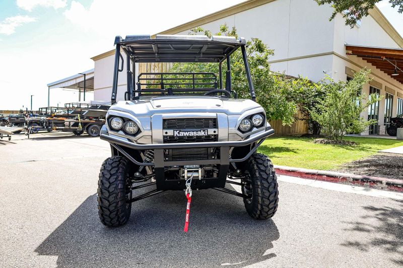 New 2026 Kawasaki MULE PROFXT 1000 LE RANCH EDITION   METALLIC PHANTOM SILVER Image 34