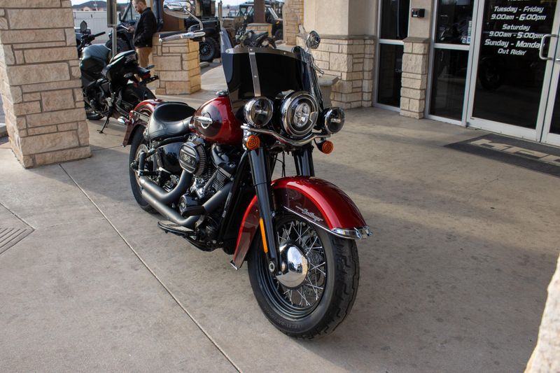 USED 2019 HARLEY SOFTAIL HERITAGE CLASSIC 114 Image 3