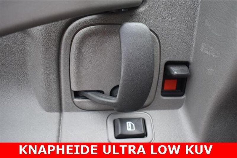 New 2025 Chevrolet Express 3500 Work VanImage 15