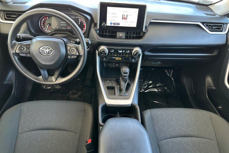 Used 2025 Toyota RAV4 XLEImage 12