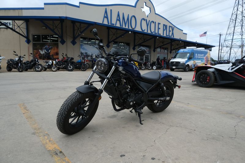 2021 Honda REBEL 300 ABS PEARL BLUEImage 4