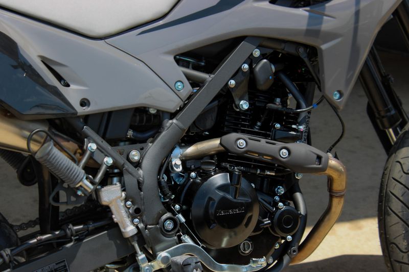 2025 Kawasaki KLX 230SM ABS BATTLE GRAY Image 20