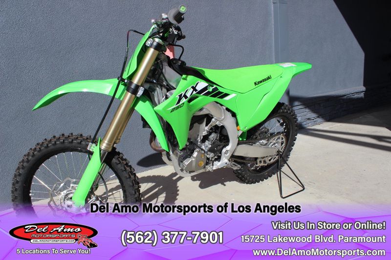 2025 Kawasaki KX 250Image 3