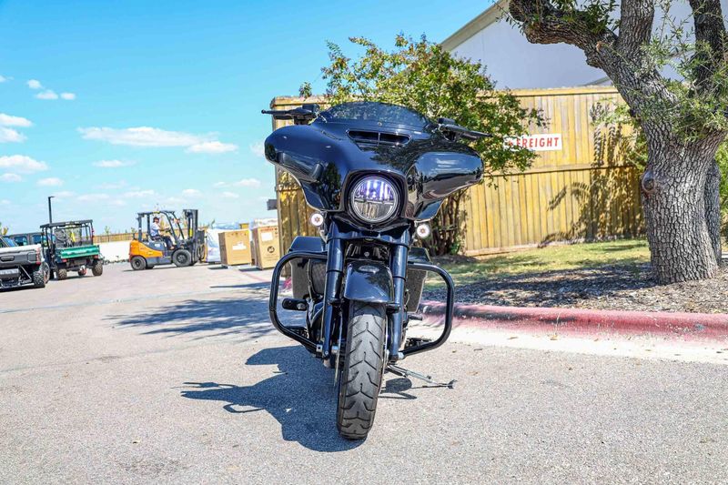 USED 2018 HARLEY STREET GLIDE SPECIAL Image 5