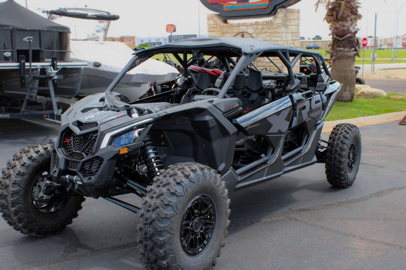 2025 Can-Am MAVERICK X3 MAX X RS TURBO RR WITH SMARTSHOX TRIPLE BLACK Image 33