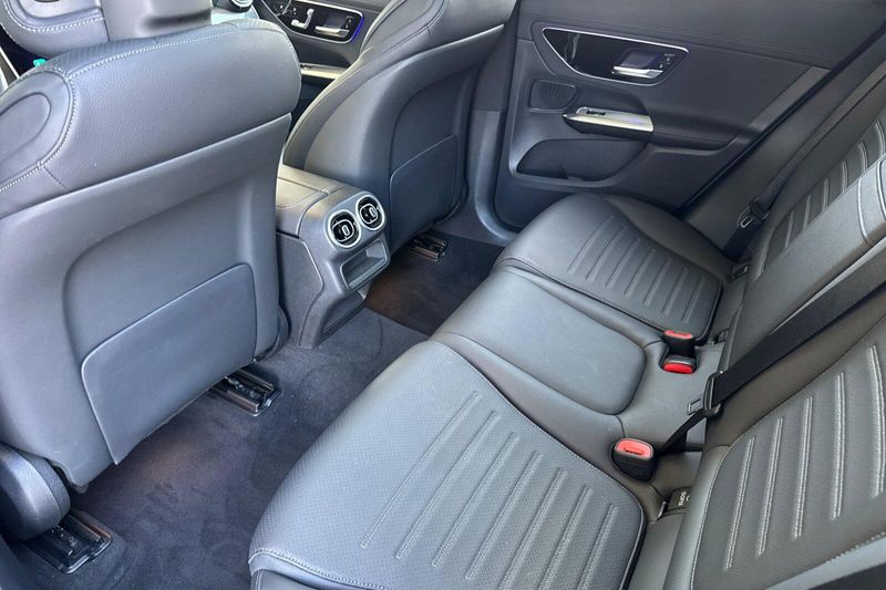 Used 2026 Mercedes-Benz GLC 300Image 13