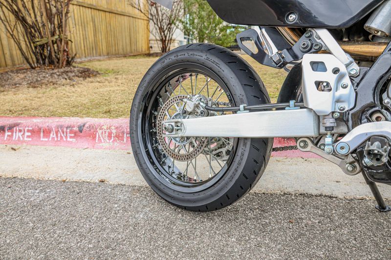 USED 2022 SUZUKI DRZ400SM Image 12