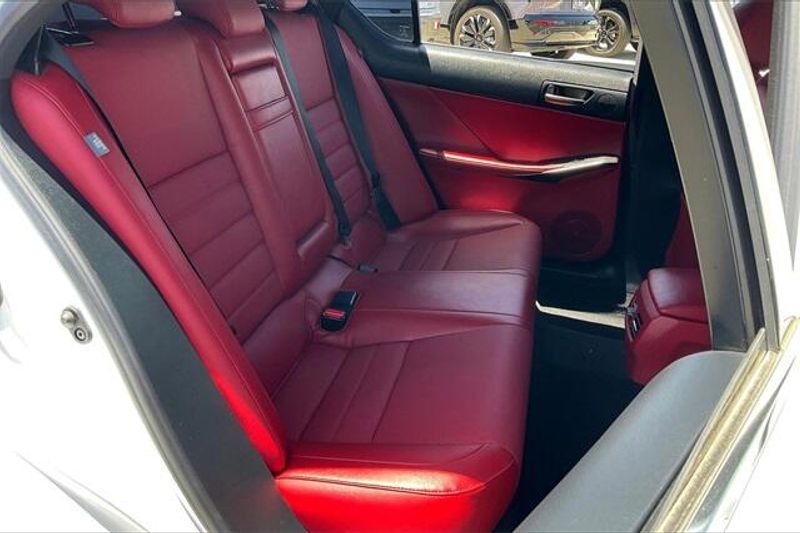 2021 Lexus IS 350 F SPORTImage 26
