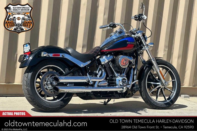 2018 Harley-Davidson Softail in a Black exterior color. BMW Motorcycles of Temecula – Southern California (951) 506-6903 bmwmotorcyclesoftemecula.com 